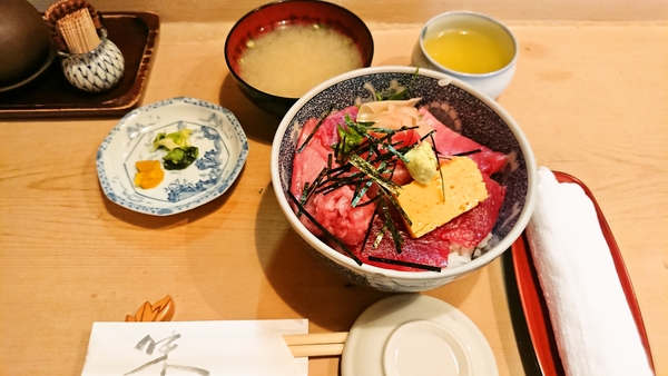 赤坂 和知