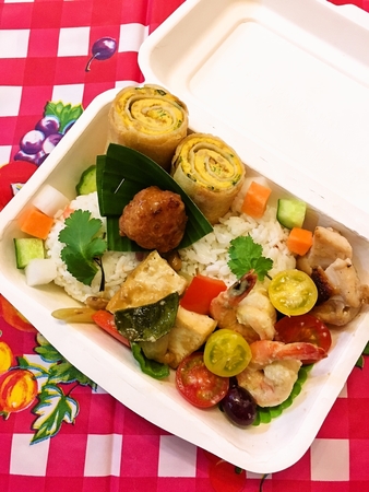 カフェアヤム特製♪春のエスニックお弁当