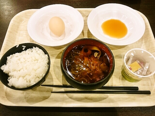 朝食(TKG、きしめん、納豆)