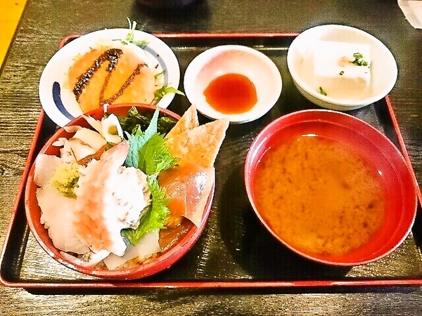 ランチ(海鮮丼)