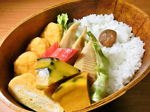 筍の土佐煮とチキンナゲットのお弁当