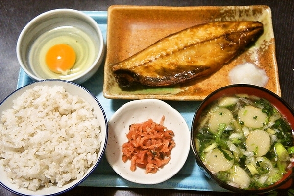 朝食