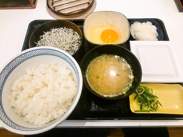 朝食