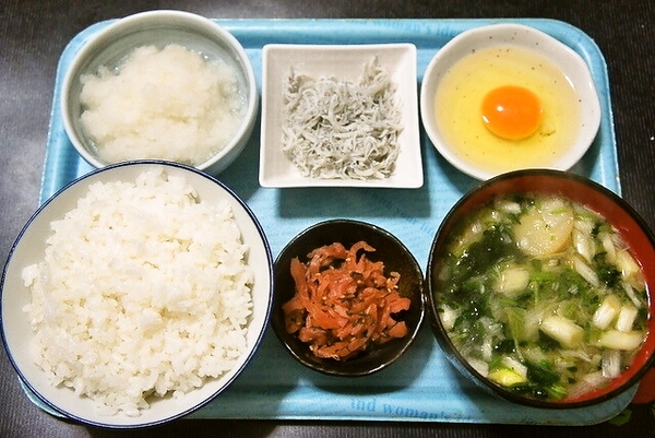 朝食
