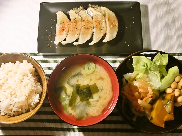餃子の晩ごはん