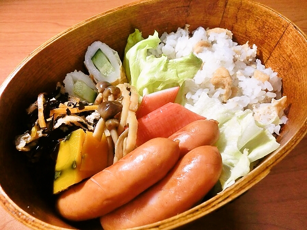 混ぜ込み稲荷弁当