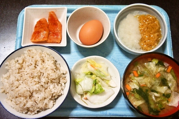 朝食