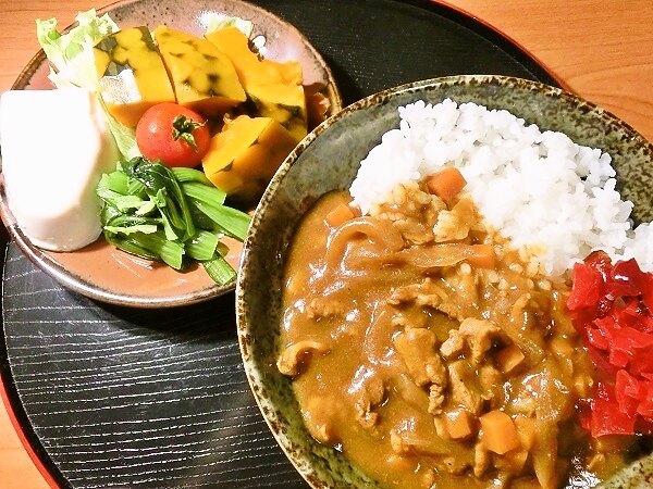 2日目カレーの晩ごはん