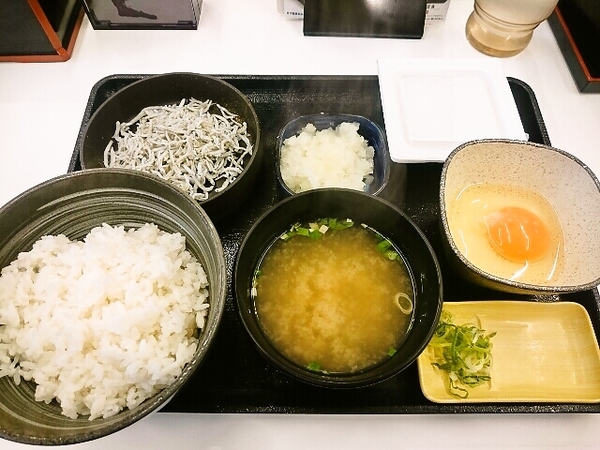 朝食