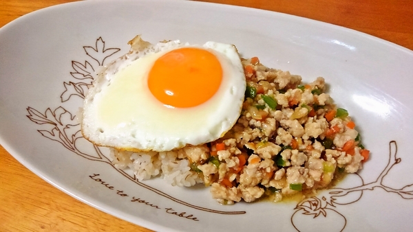 挽肉のタイ風炒めご飯