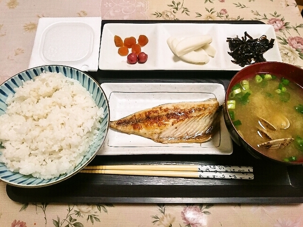 朝食
