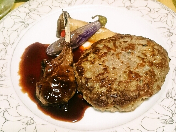 ハンバーグとラム肉