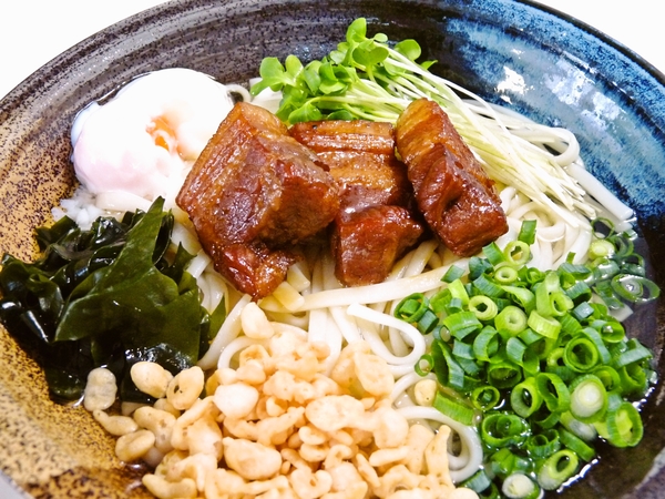 冷やし角煮うどん