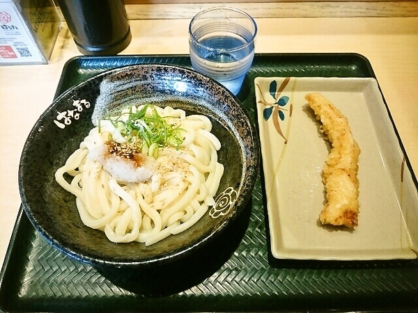 はなまるうどんで朝食