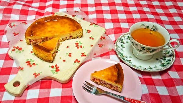 ストロベリーヨーグルトチーズケーキ