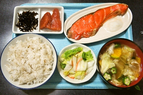 朝食