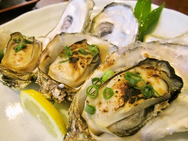 うつみ食堂の牡蠣焼き