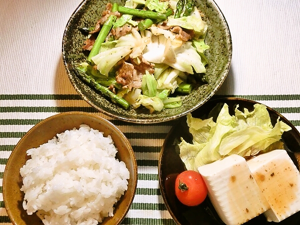 野菜炒めの晩ごはん