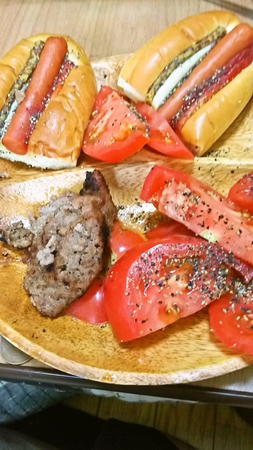 トマトバーガー？