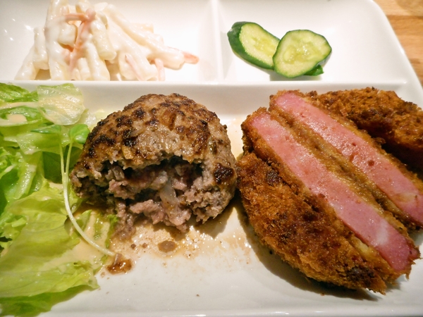 塩味のハンバーグとハムカツ