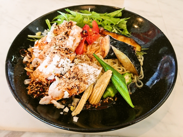 餃子の王将の６月限定メニュー「よだれ鶏冷麺」