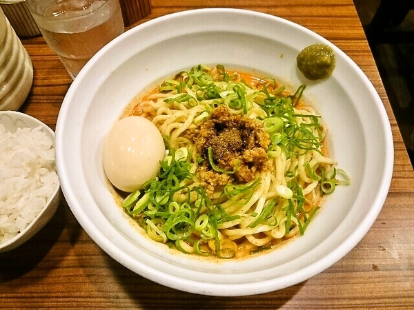 汁なし担々麺