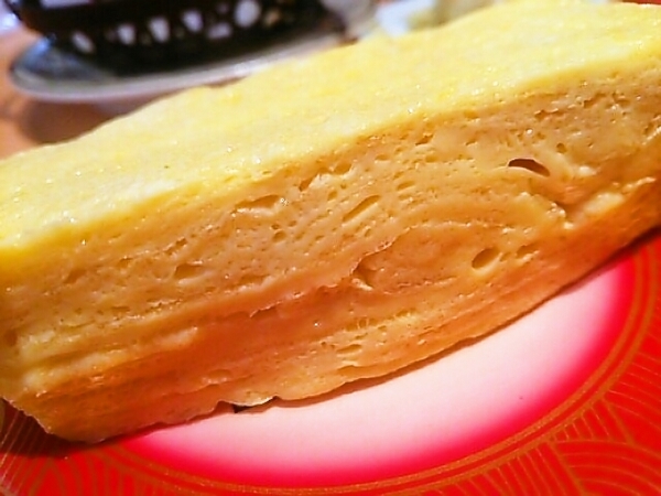 回転寿司名物　焼き玉子