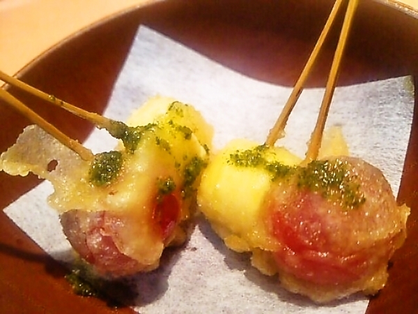 トマトとモッツレラチーズの天ぷら