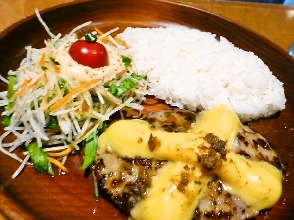 びっくりドンキーのチーズバーグディッシュ
