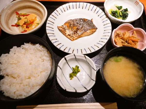朝食
