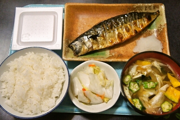 昼食(焼魚定食)