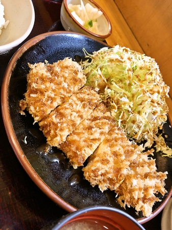 とんかつ〜