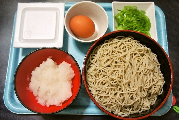 辛味大根おろしそばと納豆