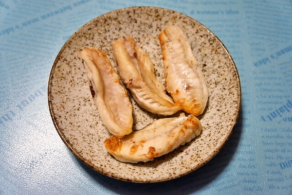 ショウサイフグとシロサバフグの藻塩焼き