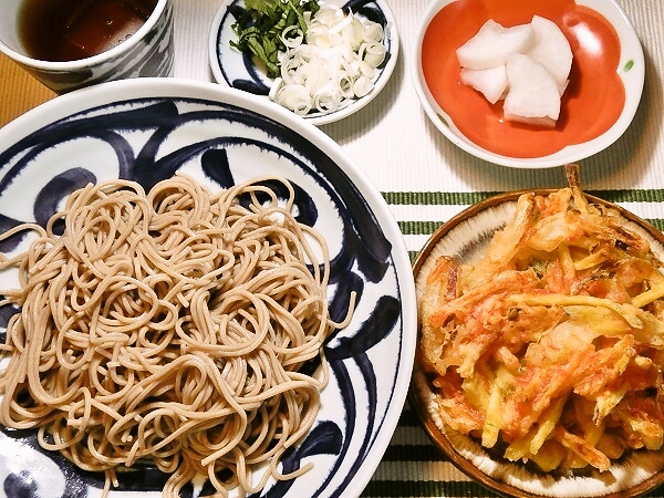 もりそばとかき揚げの晩ごはん