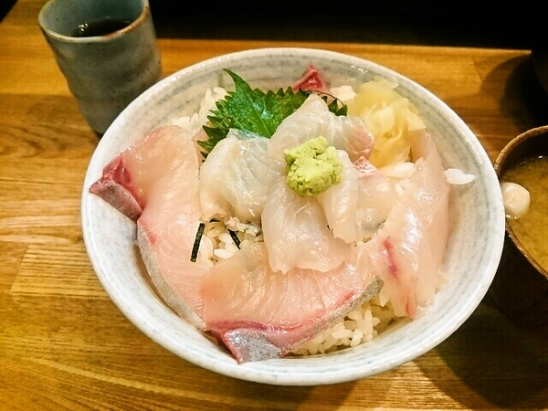 カンパチ・ヒラメ丼