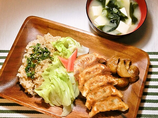 餃子の晩ごはん