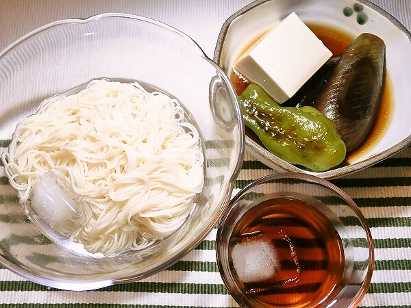 茄子とピーマンの焼き浸しとそうめんの晩ごはん