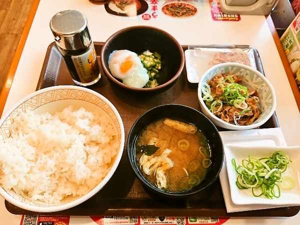 すき家で朝食
