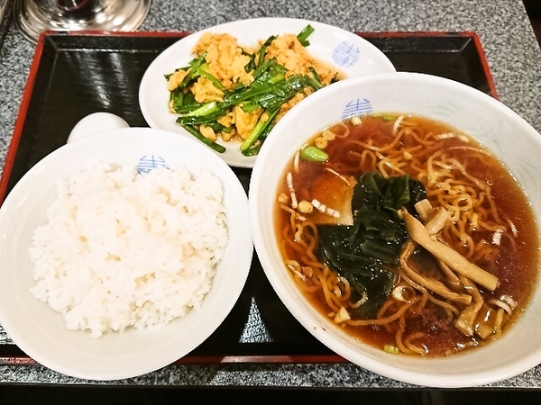ニラ玉・半ラーメンセット