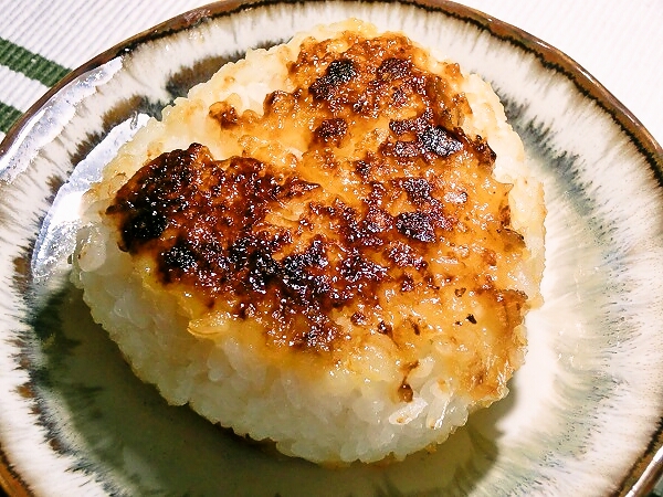 フライパンで甘味噌の焼きおにぎり