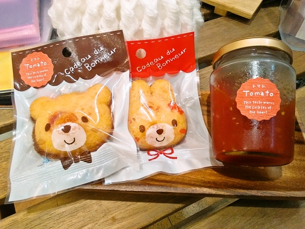 青梅市でとれたミニトマト(Tokyo　Tometo)をつかったマドレーヌ&ジャム
