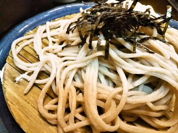 石挽きそば