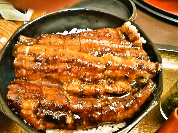 そば屋の鰻ひつまぶし