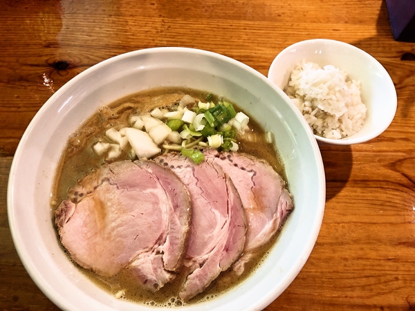 はぁどにぼしラーメン