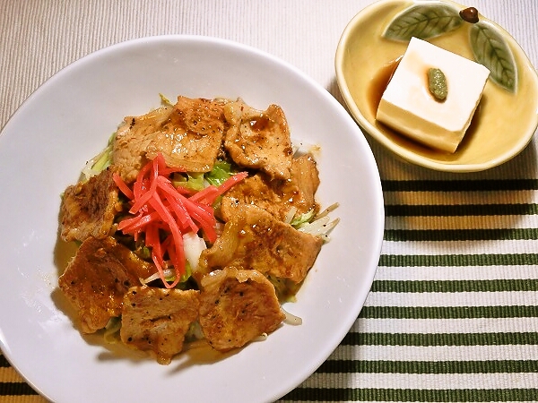ロース豚丼の晩ごはん
