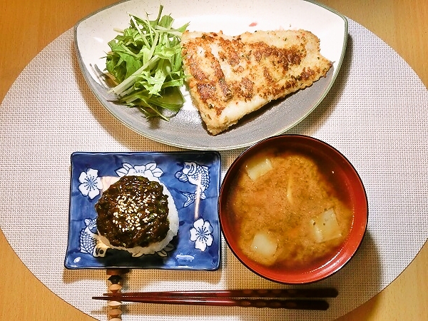 白身魚の香草パン粉焼きの晩ごはん