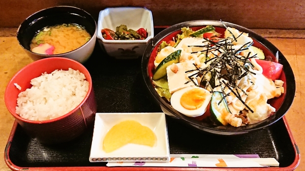 丹波茶屋＠福知山駅前の「とうふサラダ定食」８７０円
