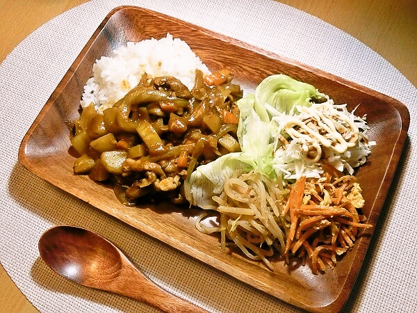 具沢山カレーの晩ごはん