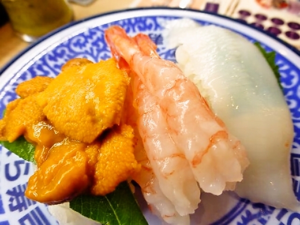 くら寿司の贅沢３種盛り
